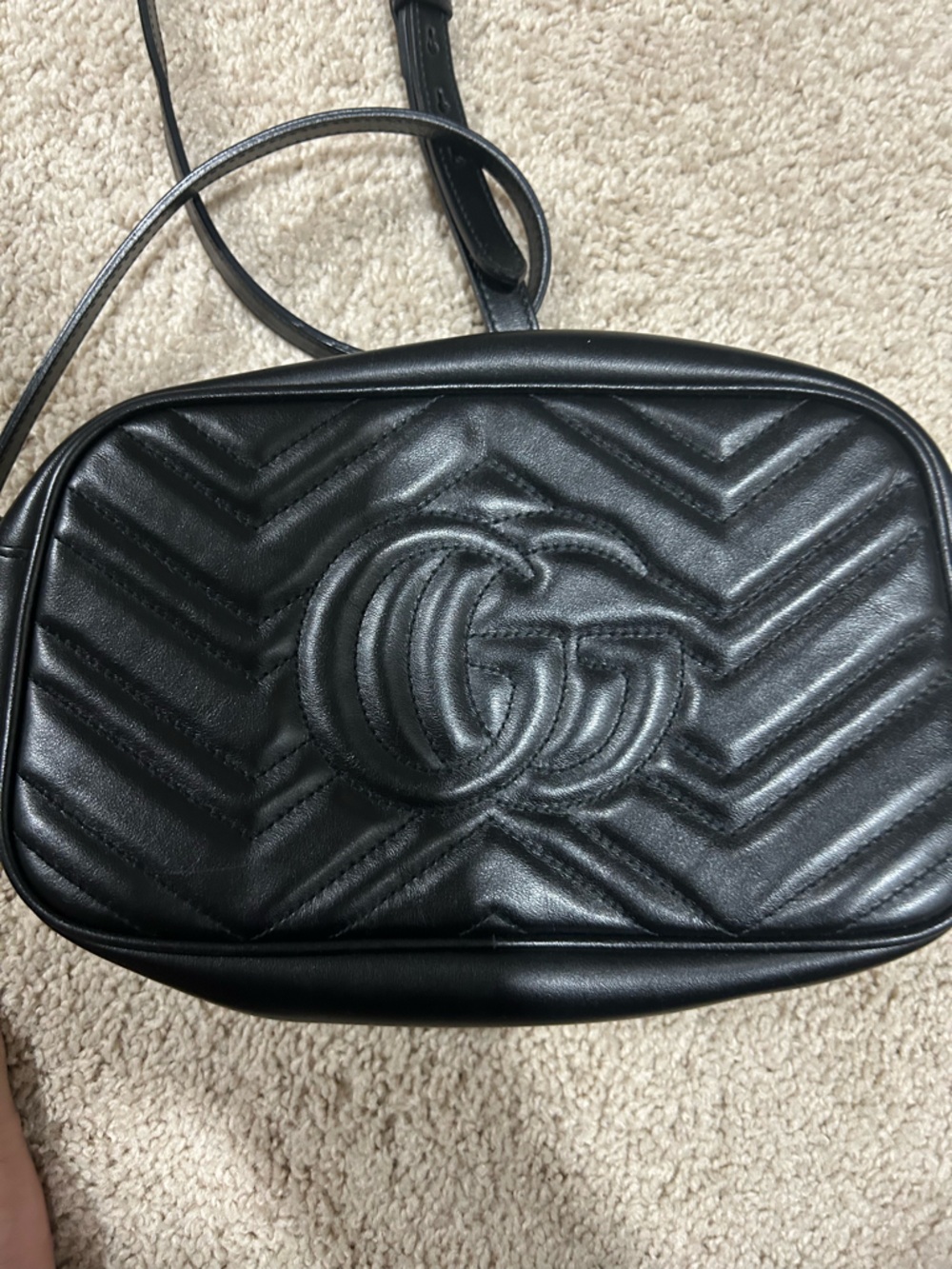 Gucci Black Chevron Crossbody with Gold Double G - Picture 4 of 6